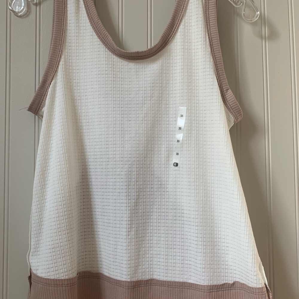 NWT Buckle Two-Toned Tank, Super cute back XS